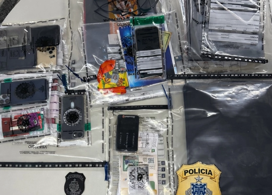 Operação policial contra fraudes hoteleiras cumpre mandados em Ilhéus e Jequié