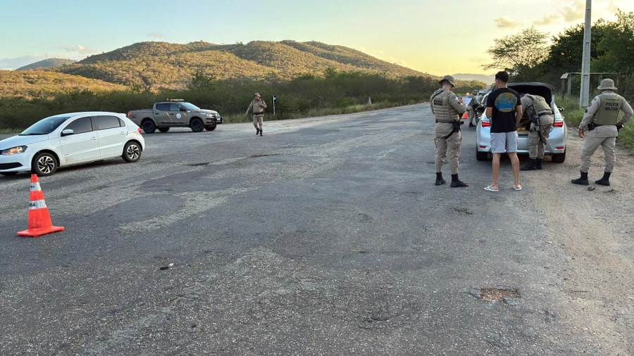 Polícia Rodoviária Estadual intensifica policiamento no entorno de Jequié durante a Operação Réveillon