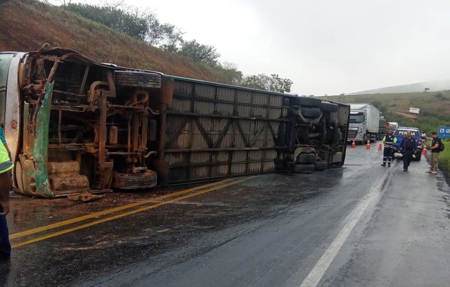 31 vítimas dão entrada no HGPV após acidente na BR-116 com ônibus que saiu de Patu para SP