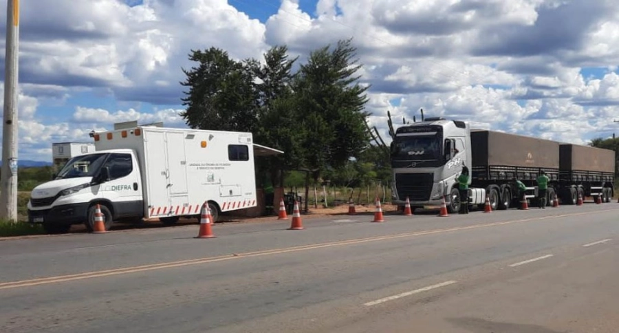 Balanças iniciam operações de pesagem em estradas de 10 cidades na Bahia; veja onde