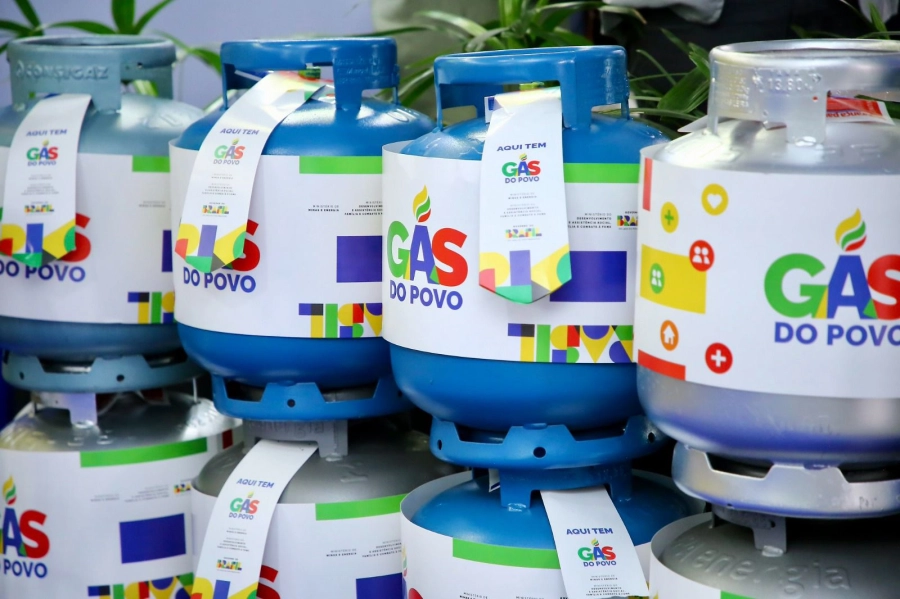 Beneficiários do Bolsa Família já podem retirar gás gratuito em revendedoras credenciadas