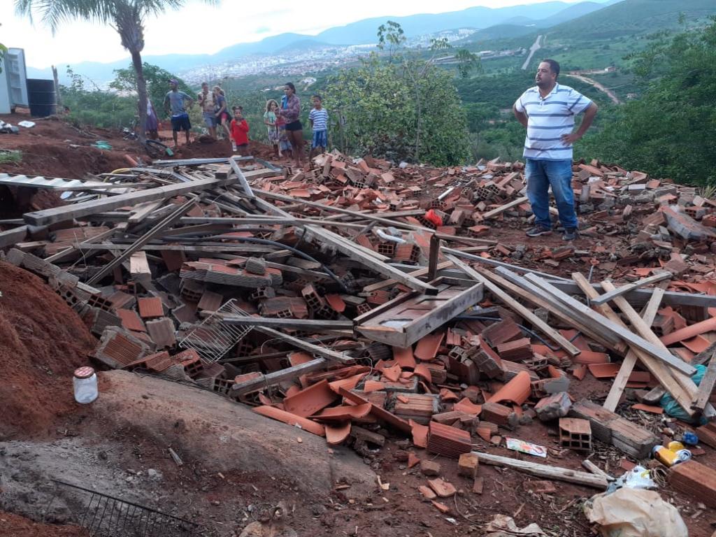 Moradores da Chácara Provisão prometem interditar Anel Viário em protesto a derrubada de casas