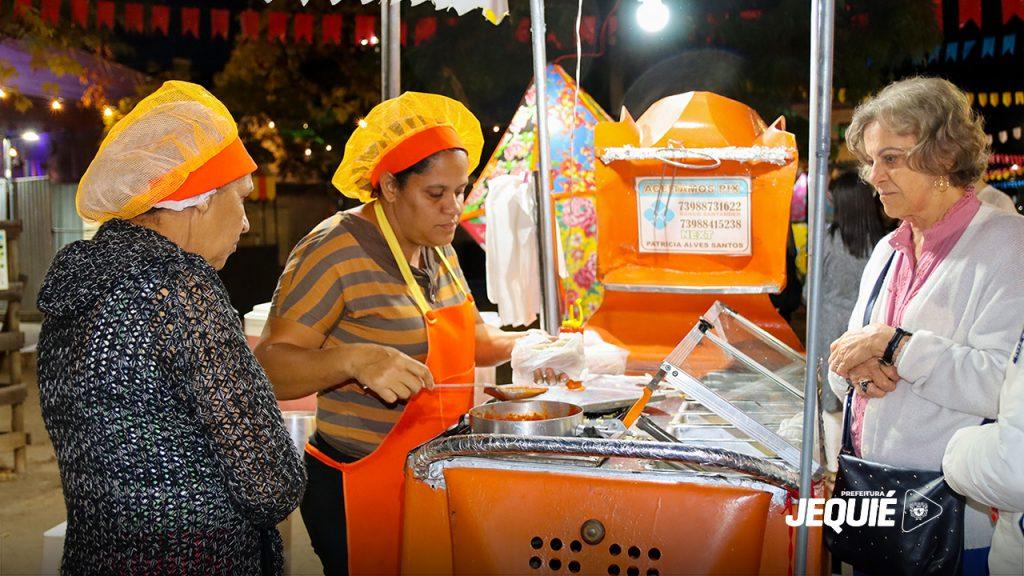 Barraqueiros e ambulantes comemoram sucesso de vendas no São João de Jequié