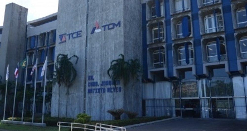 TCE divulga lista com 543 gestores baianos com contas reprovadas