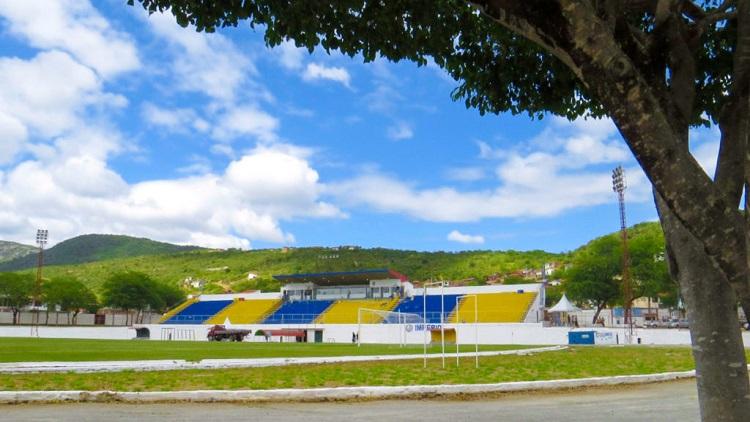 Parceria entre CBF e FBF viabiliza melhorias em estádios da Bahia