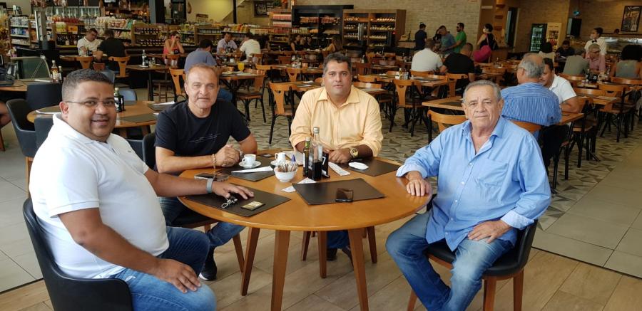 Euclides Fernandes recebe apoio de empresários de Feira de Santana