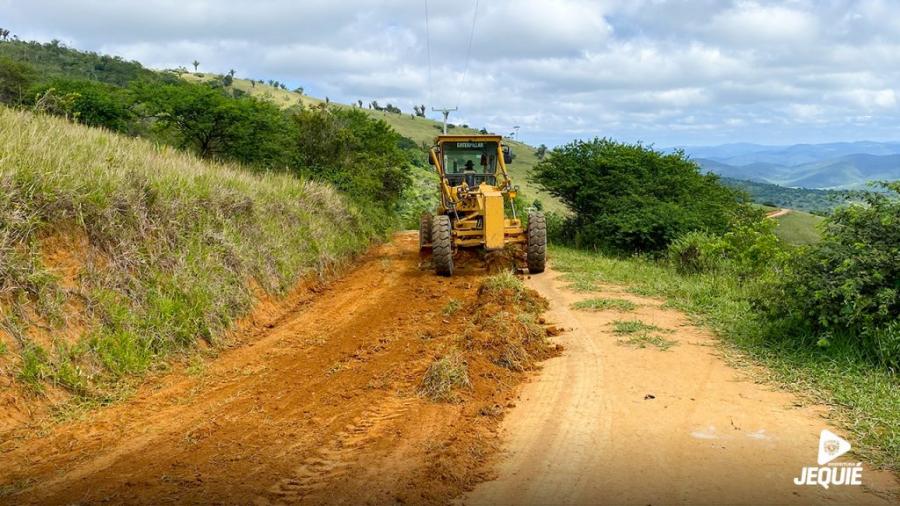 Prefeitura de Jequié reforça obras de recuperação de estradas nas comunidades rurais do município