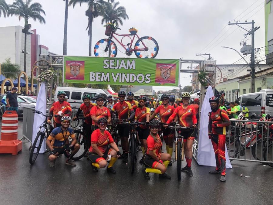 Jaguaquara se transforma na capital regional do ciclismo e reúne centenas de amantes do pedal