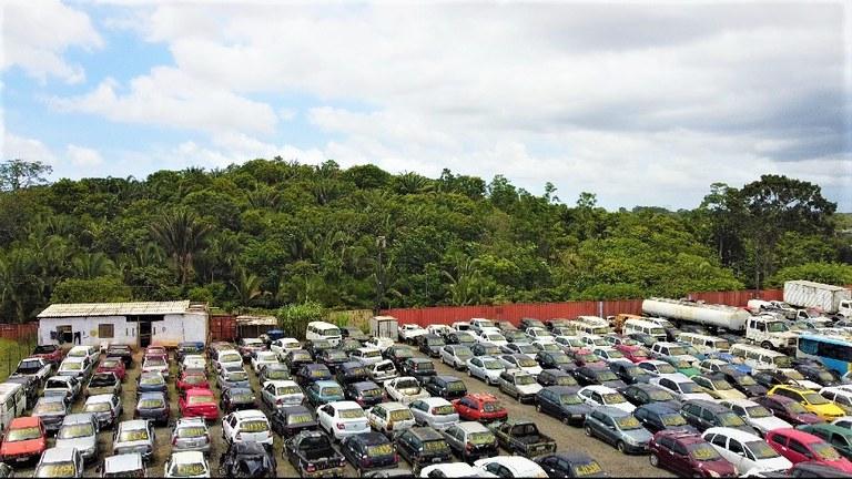 PRF realizará leilão com mais de 2.000 veículos classificados como sucata na Bahia