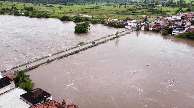 Ponte que liga Ipiaú ao distrito de Japumerim é interditada