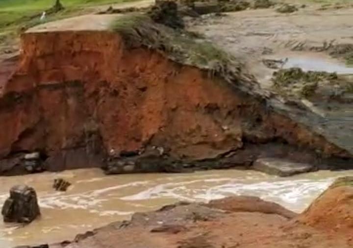 Barragem rompe em Lajedo do Tabocal e atinge áreas de Itiruçu e Lafaiete Coutinho