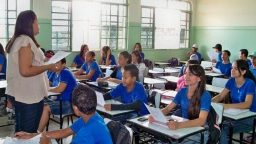 Prefeitos baianos alegam falta de recursos e não devem bancar reajuste de 15% do piso de professores