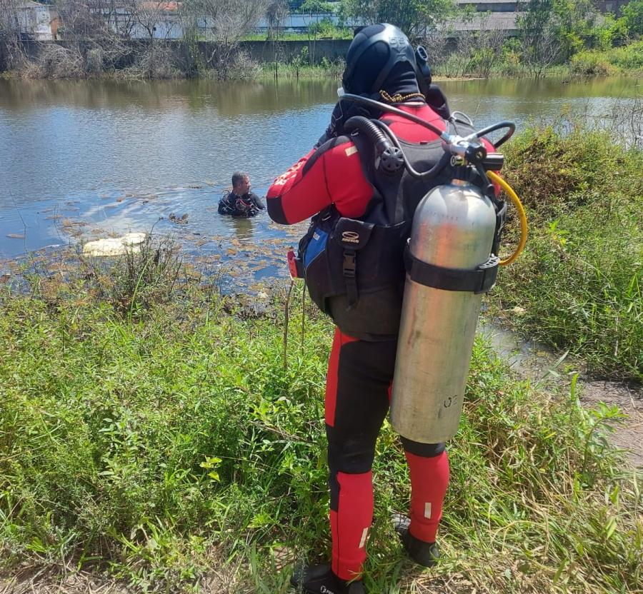 Bombeiros resgatam vítima de afogamento no município de Itiruçu