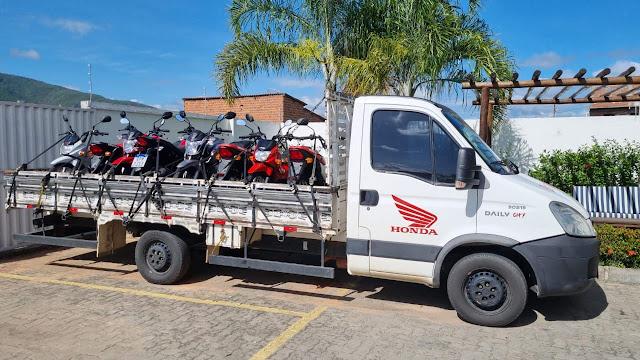 Caminhão da Bahia Sol motos de Jequié e mais cinco motocicletas são tomados de assaltos em distrito de Camamu