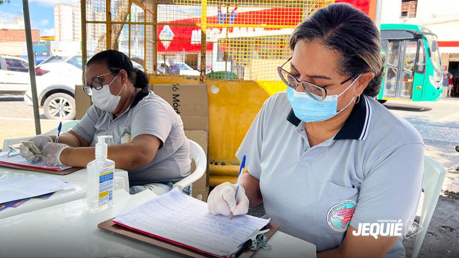 Prefeitura de Jequié inicia ação educativa sobre prevenção a esquistossomose no Centro de Abastecimento Vicente Grilo