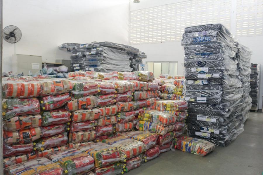 Grande mobilização da Prefeitura de Jequié garante milhares de colchões e cestas básicas às famílias afetadas pelas enchentes