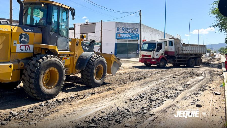 Prefeitura de Jequié inicia etapa de pavimentação asfáltica da Avenida César Borges