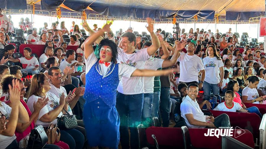 Prefeitura de Jequié inicia projeto “A Escola Vai ao Circo”, mobilizando centenas de estudantes das escolas municipais