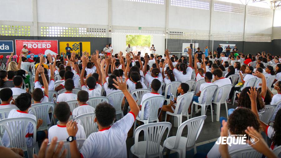 Prefeitura de Jequié e Polícia Militar formam 834 estudantes das escolas municipais do PROERD