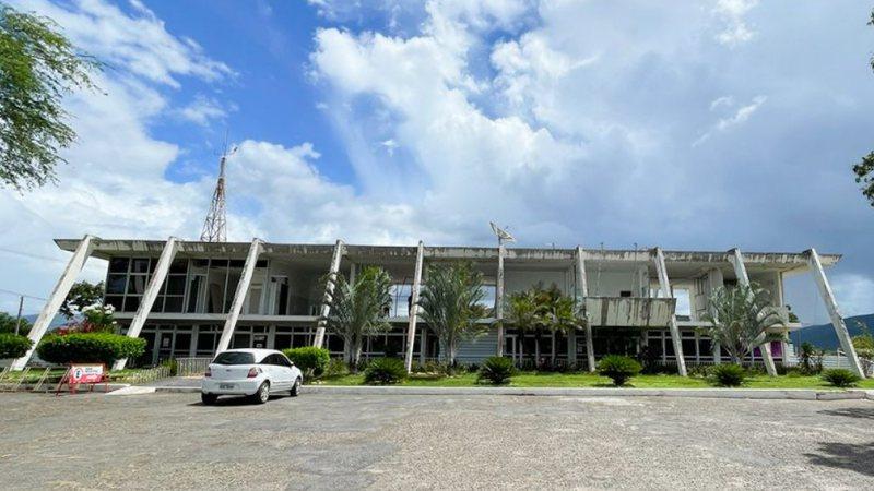 MP apura denúncia de nepotismo e funcionário fantasma em Jequié;  prefeitura emite nota pública