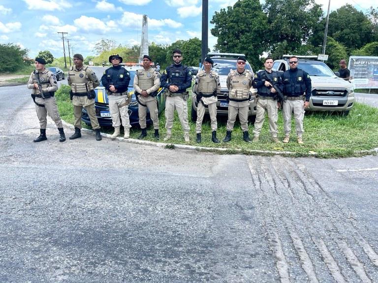 PRF e o Comando Especializado da Polícia Rodoviária Estadual intensificam as fiscalizações nas estradas da Bahia