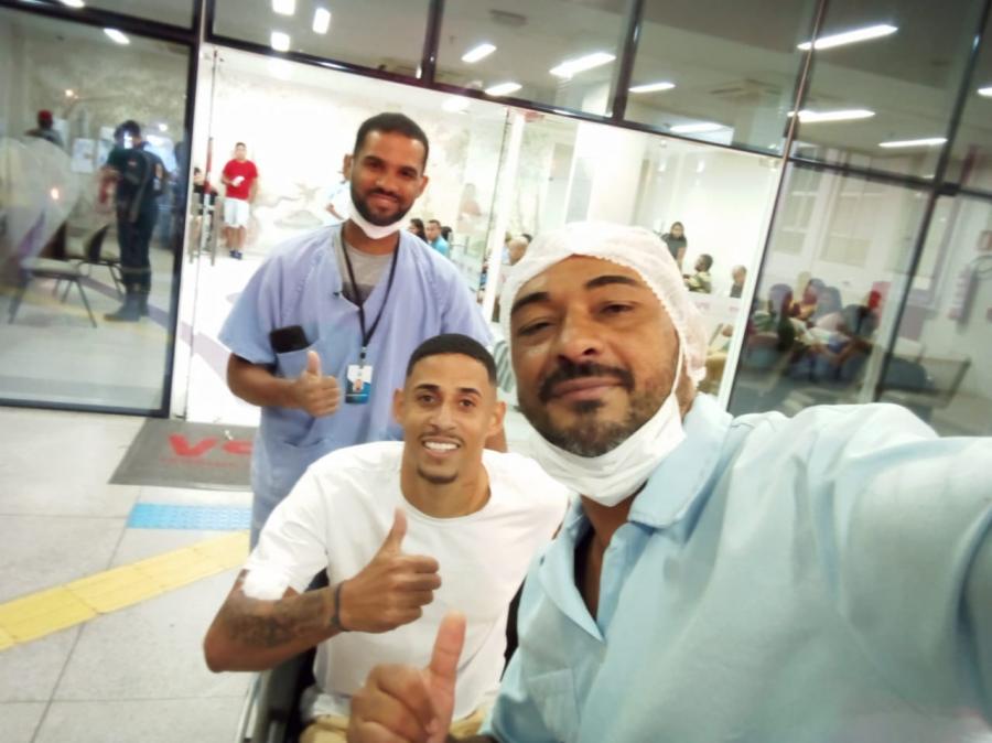 Zagueiro do Jequié  deixa hospital após contusão em jogo contra o Bahia