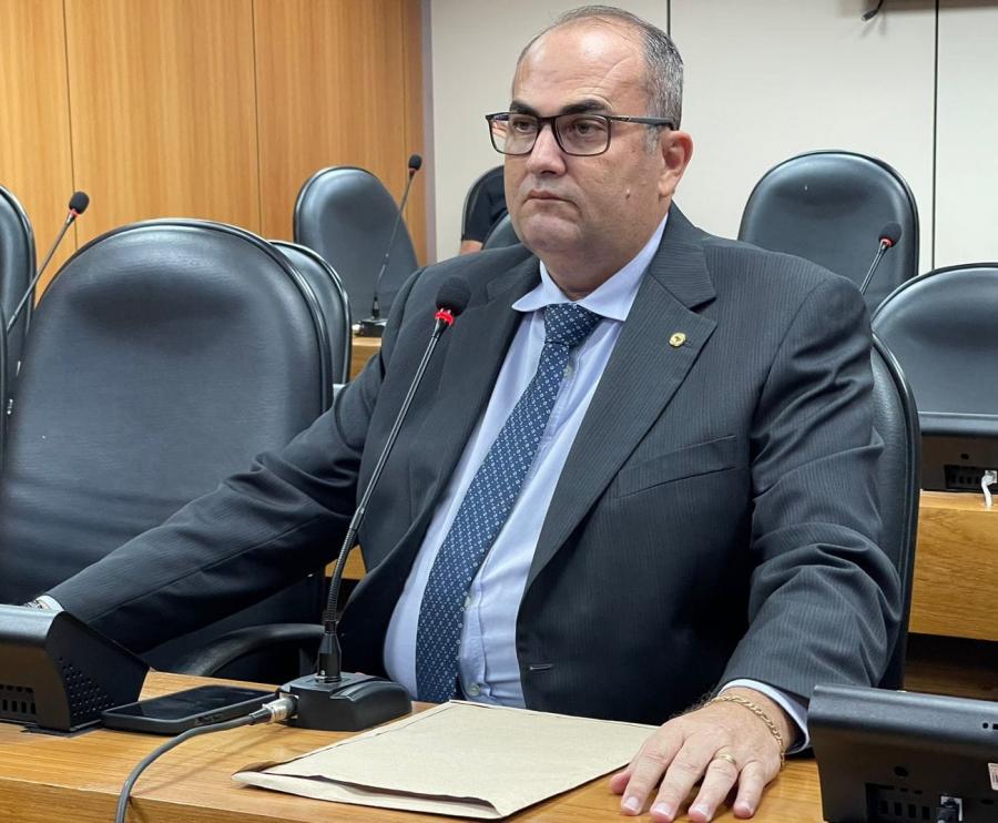 Hassan solicita pavimentação de estrada para fomentar economia de Manoel Vitorino e região