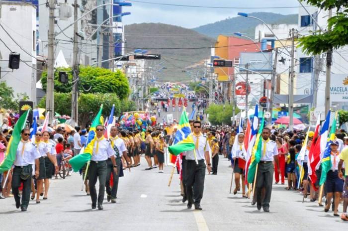 Prefeitura de Jequié e forças de segurança realizam desfile do Dia da Independência