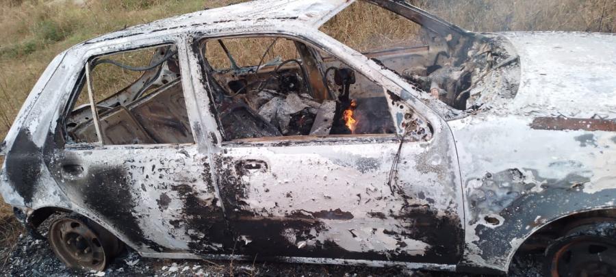 Corpo carbonizado encontrado segunda dentro de carro queimado segue sem identificação no IML de Jequié