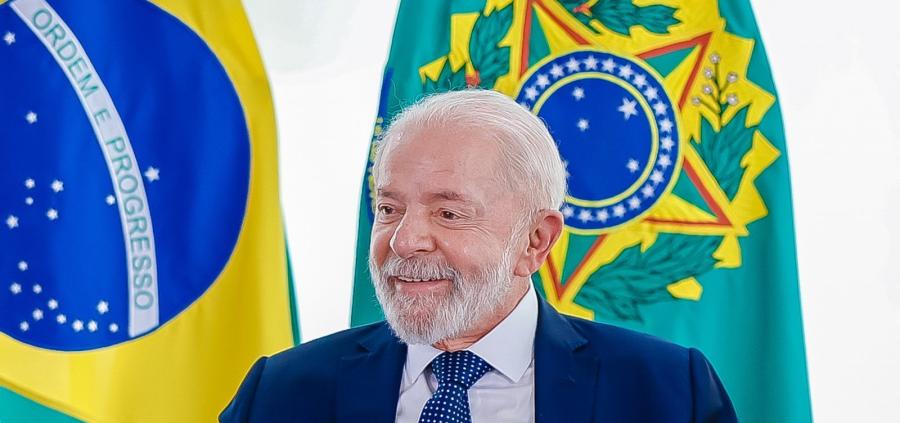 Lula sanciona mudanças no BPC, mas veta exclusão de deficiências leves