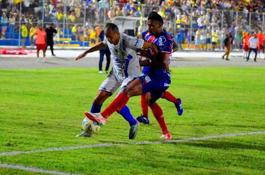 Pivete de Aço brilha e Bahia vence o Jequié pelo Campeonato Baiano