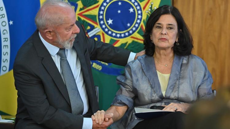 Nísia Trindade deixa o Ministério da Saúde após reunião com Lula