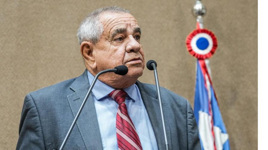 Euclides solicita redução de carga horária para servidores pais de autistas