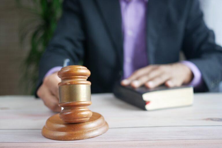 Edital de Intimação para Titulares de Direitos e Confrontantes Reconhecimento Extrajudicial de Usucapião