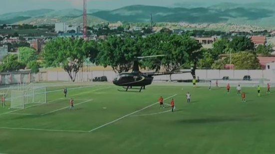 Jequié: Helicóptero invade gramado durante jogo do Brasileirão Feminino