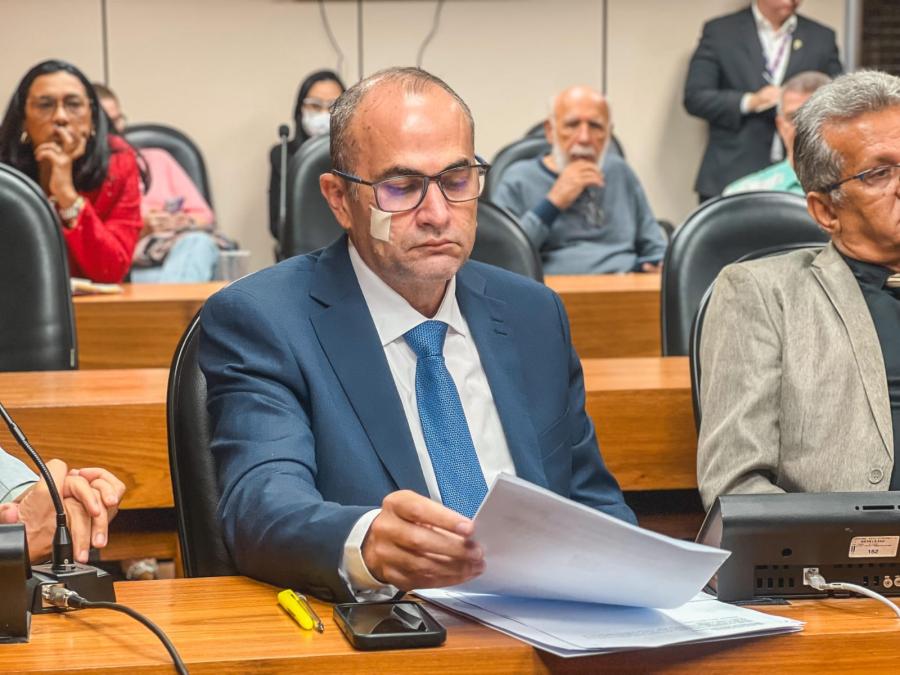 Hassan lamenta acidente em Pé de Serra e cobra zona de escape