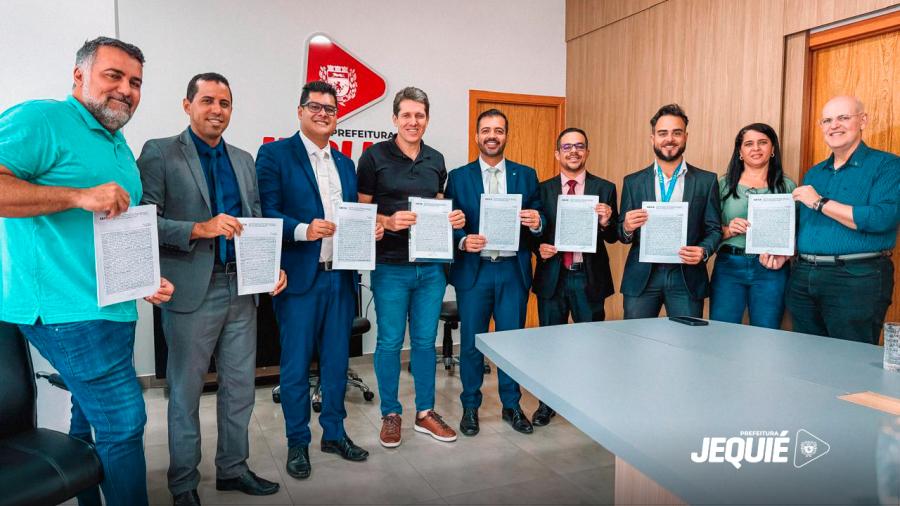 Prefeito de Jequié assina contrato com a Caixa para construção de cerca de 500 novas moradias do programa Minha Casa, Minha Vida
