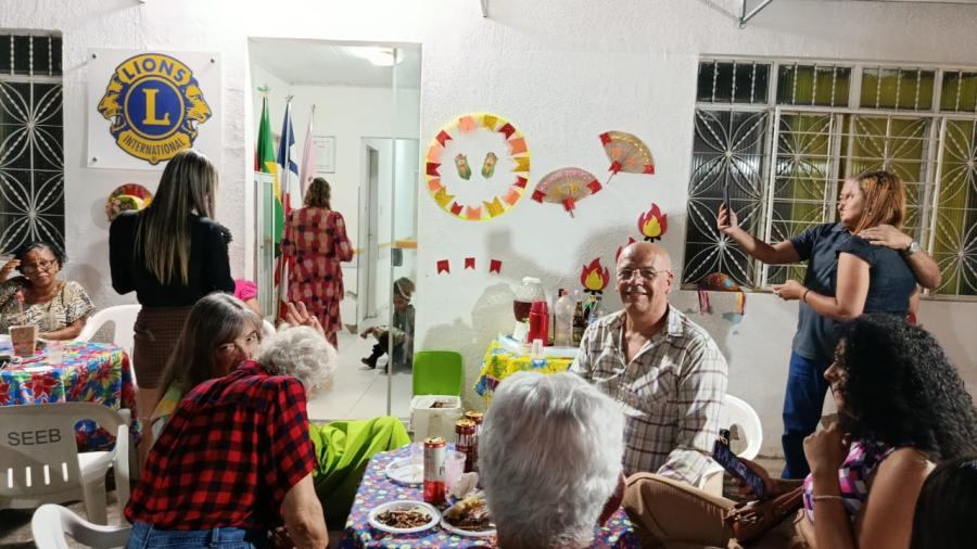 Voluntários da AATAE se unem em comemoração ao São João