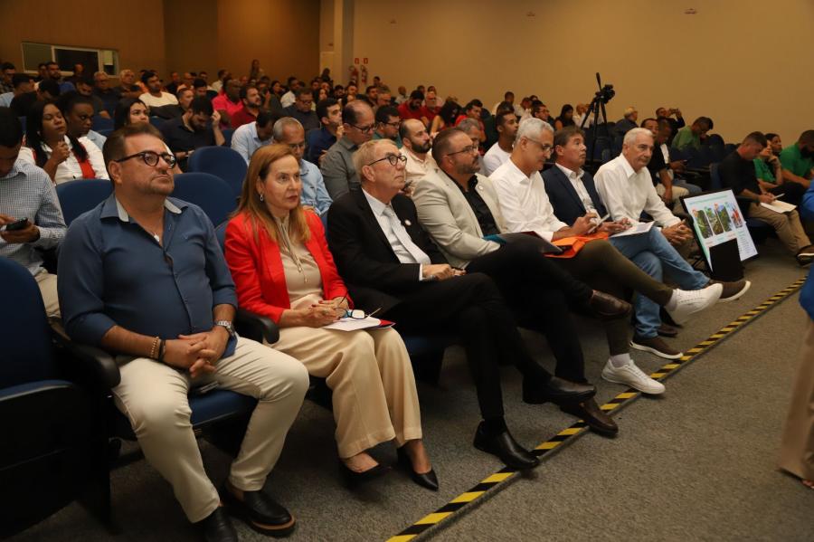 Em encontro na UPB, Prefeitos cobram da Coelba melhoria dos serviços para que possam desenvolver municípios