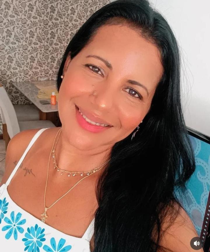Mulher morre após sofrer infarto em show do cantor Rom Cigano na zona rural de Wenceslau Guimarães