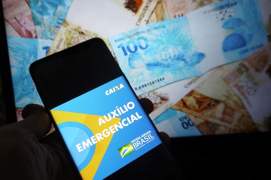 Auxílio emergencial: 177 mil famílias devem devolver valores indevidos