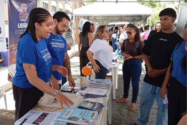 Feira de Profissões em Jequié aproxima estudantes do Ensino Médio da Universidade